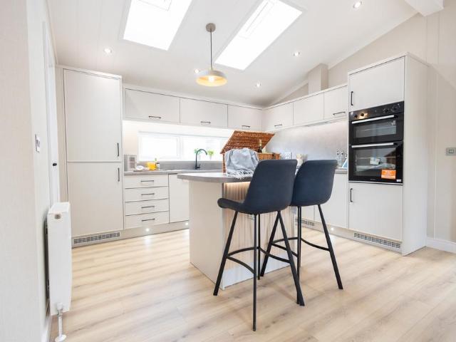 Park Home for sale in Pachesham Park, Surrey