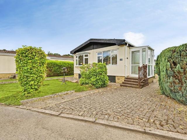 Park Home for sale in Sywell