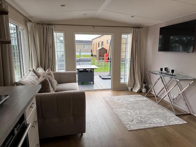 Park Home for sale in Hurlston Green, Roby Mill