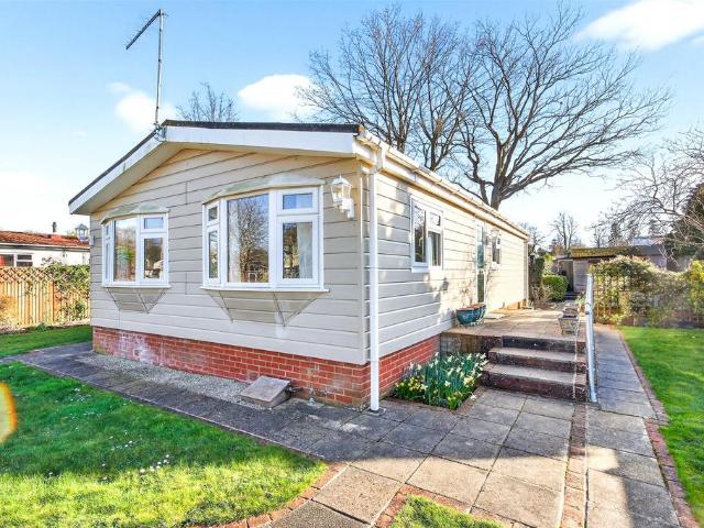 Park Home for sale in Chavey Down