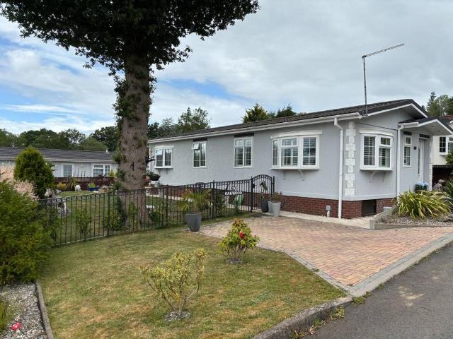 Park Home for sale in Chorley, Stottesdon