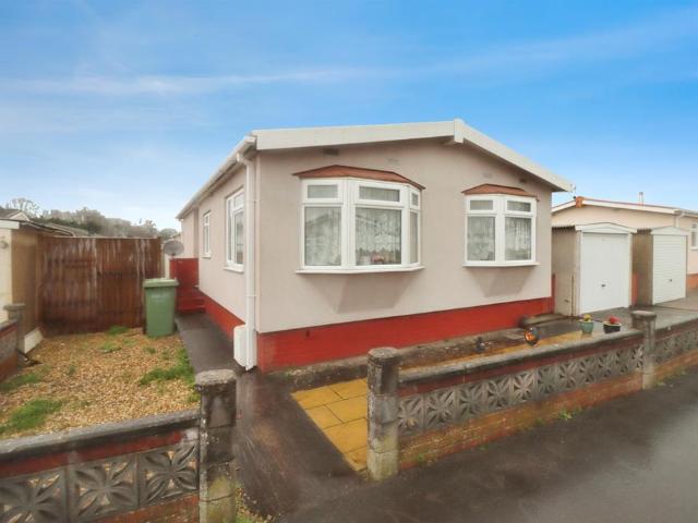 Park Home for sale in Filton, South Gloucestershire