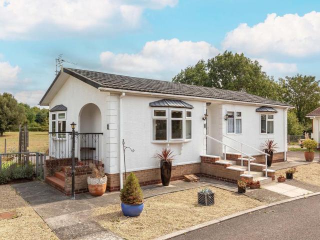Park Home for sale in Severn Beach, South Gloucestershire