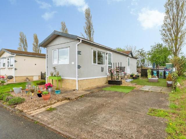 Park Home for sale in Grantham, Barholm