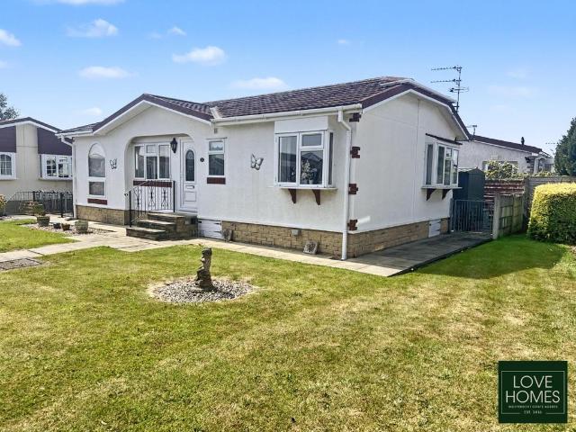Park Home for sale in Cabus, Lancashire