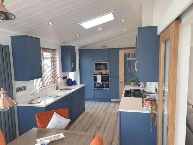 Park Home for sale in Abbey Farm, Blunsdon St Andrew