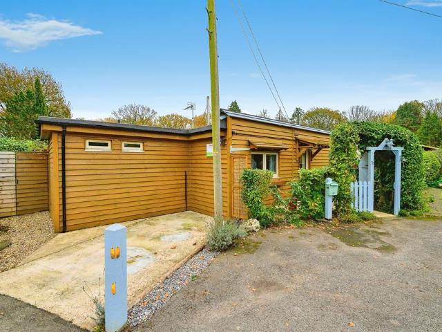 Park Home for sale in How Wood, Five Acres
