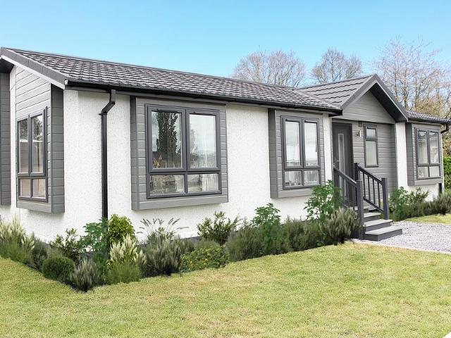 Park Home for sale in Arrington, Cambridgeshire