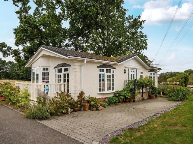 Park Home for sale in Three Legged Cross, East Dorset