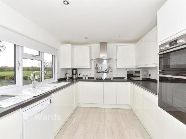 Park Home for sale in Bossingham, Canterbury