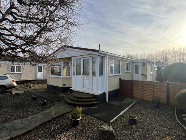 Park Home for sale in Freckleton, Lancashire