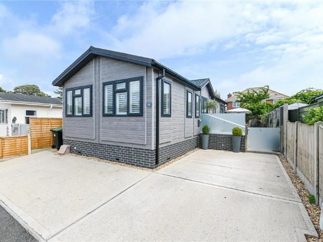 Park Home for sale in Old Milton, Ashurst Bridge