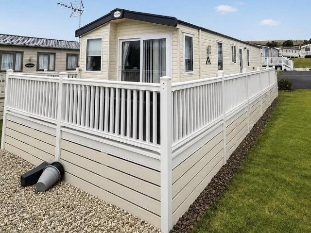 Park Home for sale in Eastbridge, Suffolk