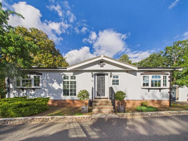 Park Home for sale in Upthorpe, West Suffolk