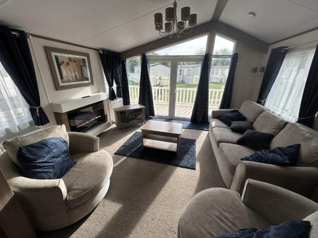 Park Home for sale in South Cerney, Cotswold
