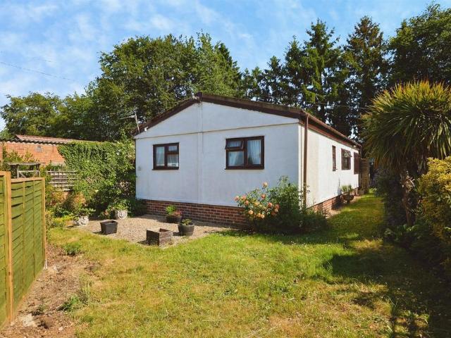 Park Home for sale in Barton Stacey, Hampshire
