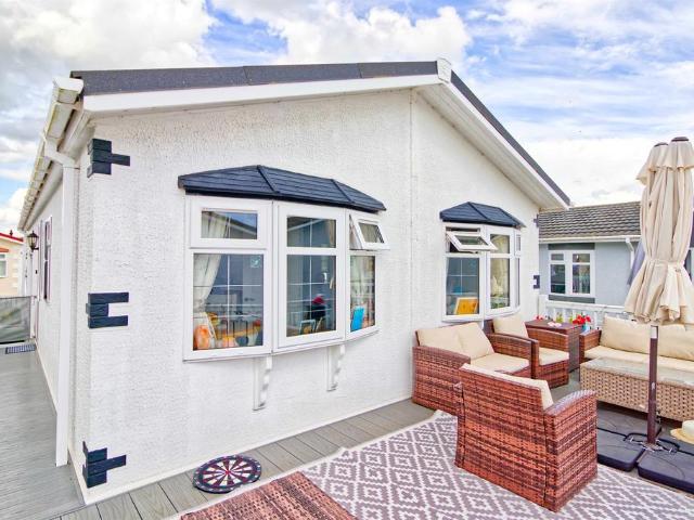 Park Home for sale in Yarwell