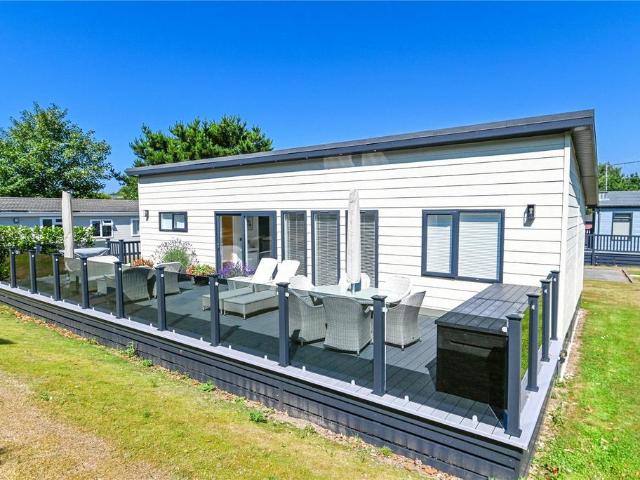 Park Home for sale in Milford-on-Sea, Ashurst Bridge