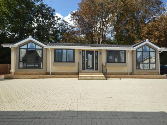Park Home for sale in Row Town, Surrey