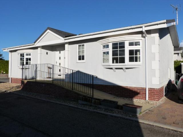 Park Home for sale in Coosebean, Penweathers