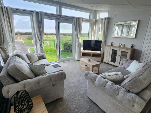 Park Home for sale in Spring Vale, Hampshire
