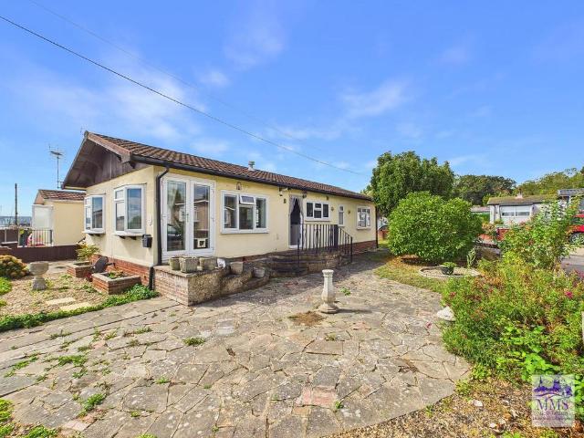 Park Home for sale in Hoo St Werburgh