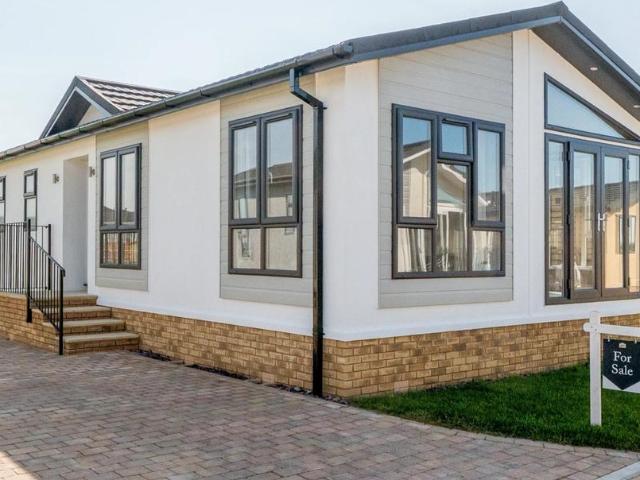 Park Home for sale in Milford-on-Sea, Ashurst Bridge