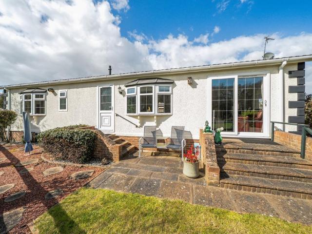 Park Home for sale in Maulden, Bedfordshire
