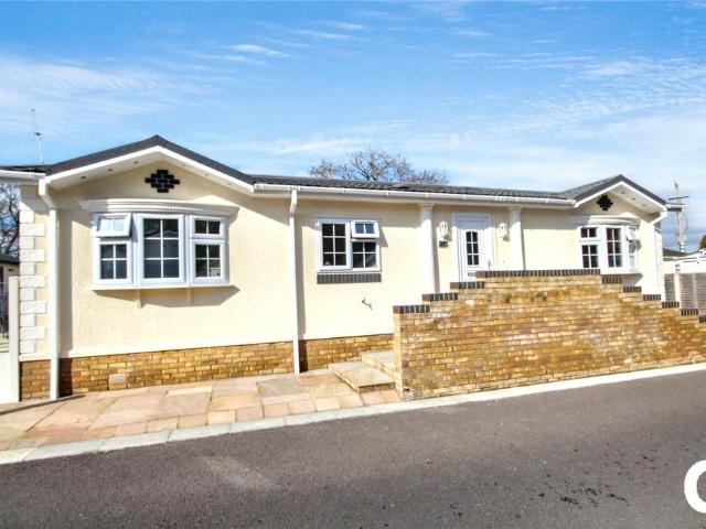 Park Home for sale in West Moors, Ferndown