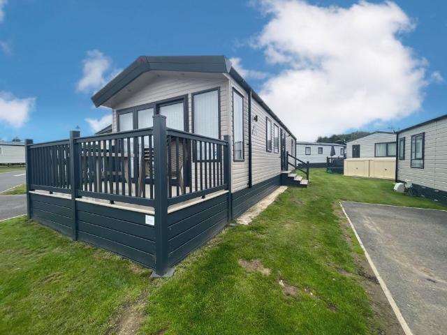 Park Home for sale in Kelsale cum Carlton, Eastbridge