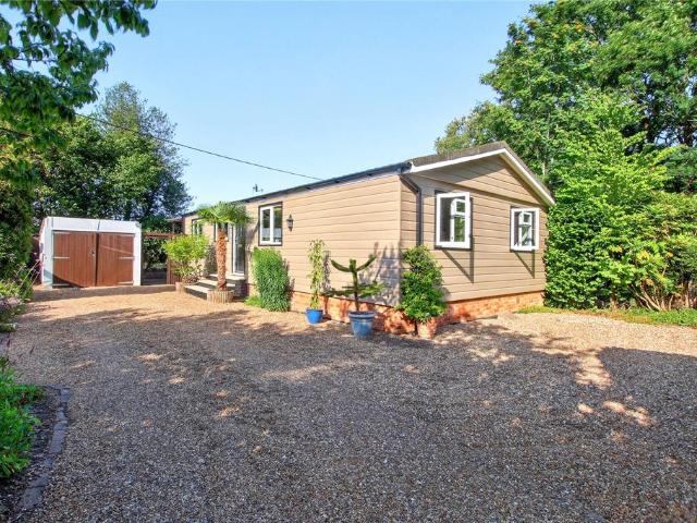 Park Home for sale in Chavey Down
