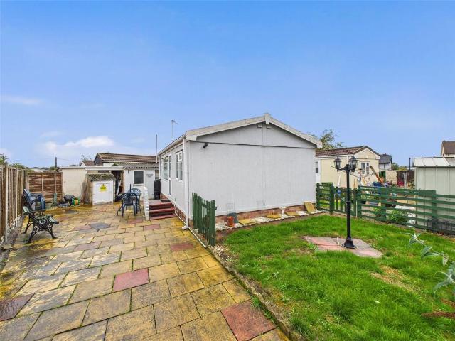 Park Home for sale in The Reddings, Golden Valley