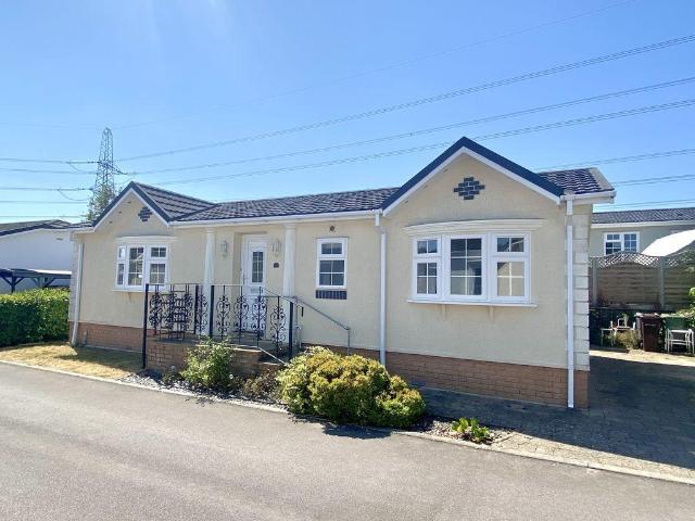 Park Home for sale in North Boarhunt, Hampshire