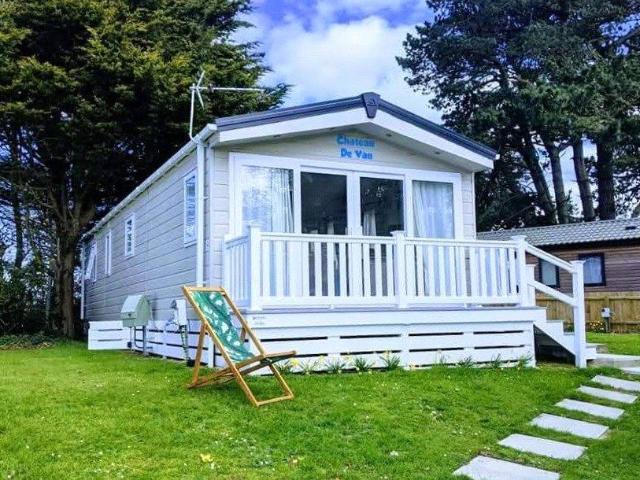 Park Home for sale in Milford-on-Sea, Ashurst Bridge