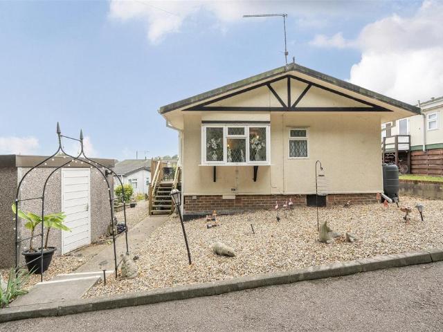 Park Home for sale in Midway, Kent