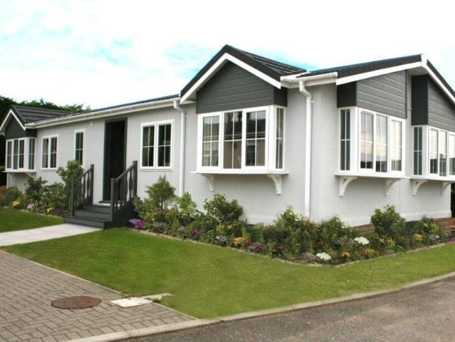 Park Home for sale in Bray Wick, Maidenhead