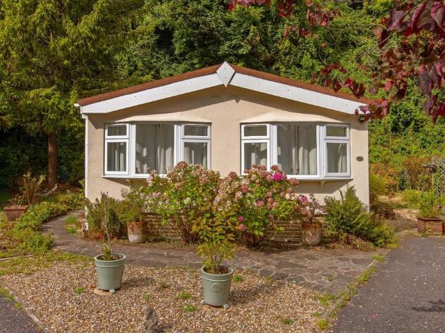 Park Home for sale in Horsham, West Sussex