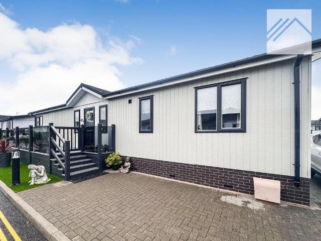 Park Home for sale in Canvey Island