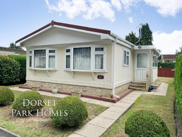 Park Home for sale in West Moors, Ferndown