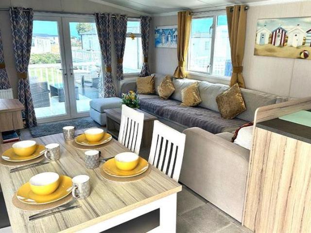 Park Home for sale in St. Newlyn East, Cornwall