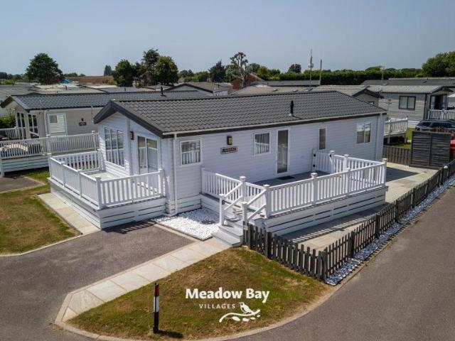 Park Home for sale in Spring Vale, Hampshire