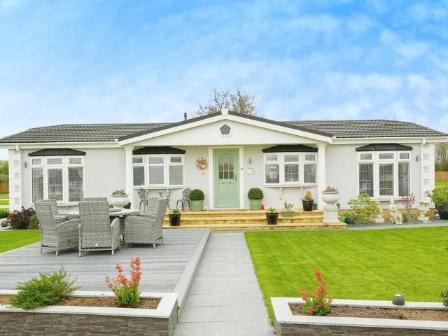 Park Home for sale in Evershot, Oxfordshire