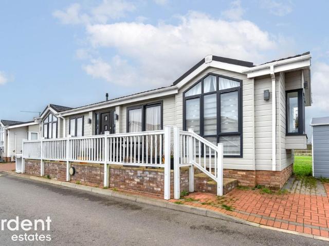 Park Home for sale in Barling, Essex