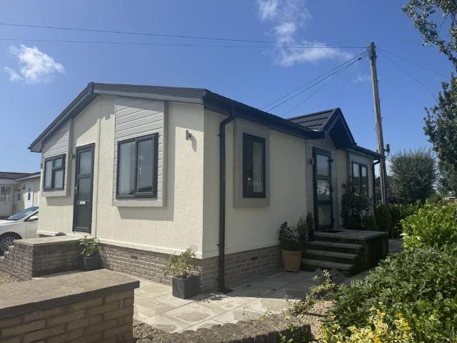 Park Home for sale in Cabus, Lancashire