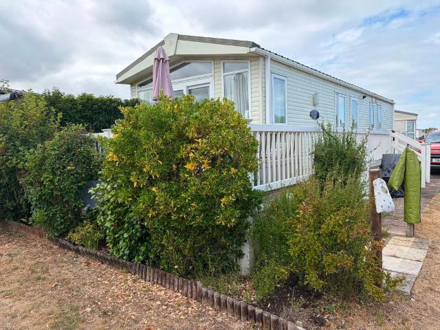 Park Home for sale in Stokesby, Norfolk