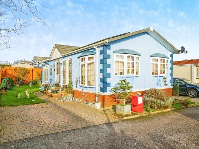 Park Home for sale in Evershot, Oxfordshire