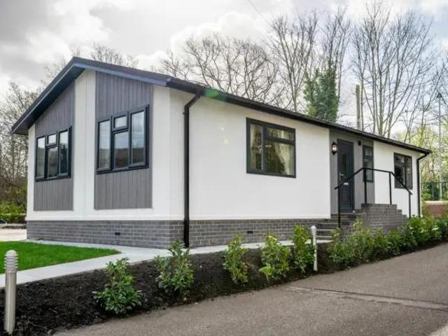 Park Home for sale in Stoke Heath, Shropshire