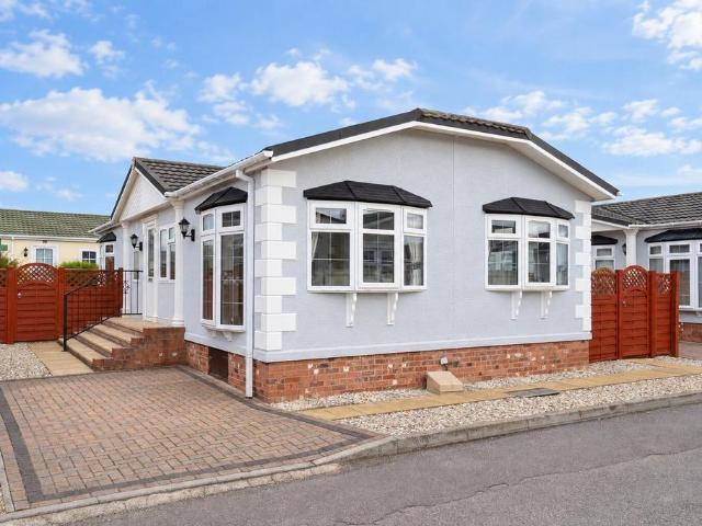 Park Home for sale in Acaster Malbis, York