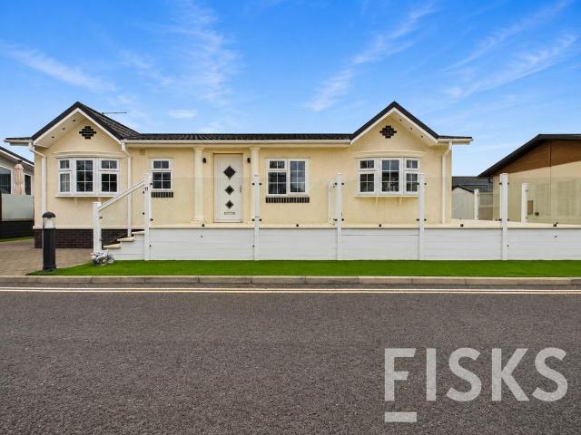 Park Home for sale in Canvey Island