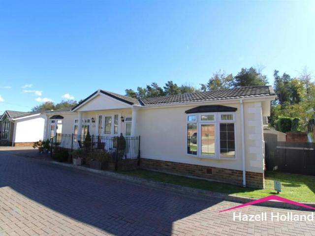Park Home for sale in Harrietsham, Maidstone
